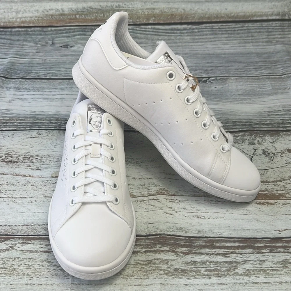 Adidas Original Stan Smith J White/White/Silver Size 7 Big Kids